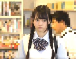 早美れむ｜逆さ撮り盗撮｜通学する可愛いJKを尾行して車内でガチ痴漢。まんこにチンポをぶち込んで強姦する