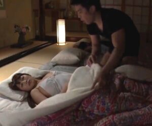 人妻夜這い寝取り｜旦那の知り合いの男に襲われ受け入れてしまう巨乳奥さん