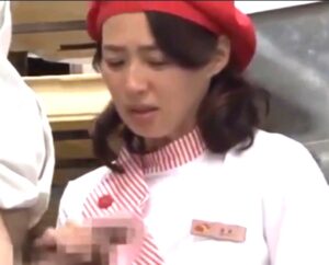 安野由美 |人妻寝取られ・チンポ堕ち｜職場で若いスタッフに勃起チンポを見せられ、欲求不満だった奥さまは・・・