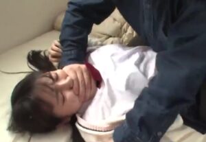 上司のJK娘を犯す部下｜喉奥をデカチンぶち込んでずぼずぼイラマ凌辱して、口内射精。ザーメンでどろどろ