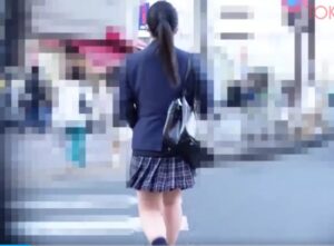 素人女子校生・粘着電車痴漢｜商店街から尾行してゆき車内でチンポを挿入され涙目強姦されるJK