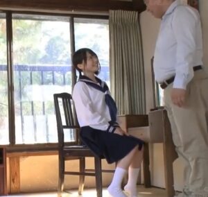 制服JK近親調教｜親戚の叔父にSEXを教え込まれ、すっかりチンポ奴隷に堕ちている姪っ子