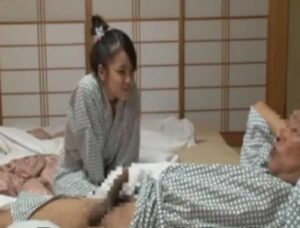 前田ちえ｜爺とJS孫・近親相姦｜温泉旅館で、孫娘に勃起チンポを見せつけハメ犯す絶倫爺さん