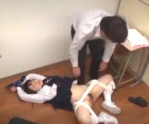 名門進学塾の男性教師が、教え子JCの処女膜破壊｜睡眠薬で眠らせ種付け孕ませ強姦