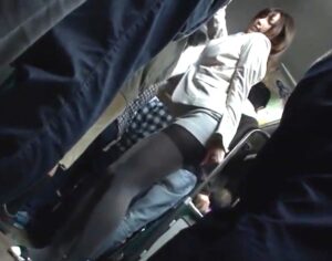 森沢かな｜黒パンストOLバス強姦｜手マンされ濡れシミができるほどイキ潮を吹きハメ犯される美女