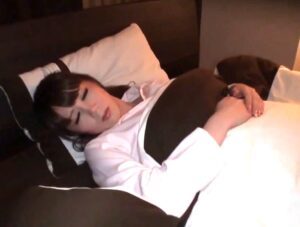 母親夜這い｜布団の中に潜り込んで肉チンポを挿入、スローピストンで近親強姦する鬼畜息子