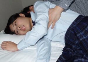 素人女子校生種付け×盗撮×キメセク睡眠薬｜朦朧として抵抗できない少女を汚して行く快感