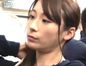 橋本れいか｜車内で痴漢集団の餌食になる美人OL