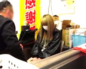 万引き×ギャルJK×脅迫｜店長に捕まり、ハメさせる条件で許してやることになったギャルJK