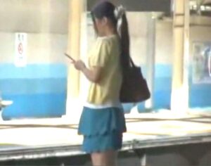 満員電車×種付け｜OL美女が中年男に肉棒を挿入され犯されて、ドクドク中出し。ボロボロになる