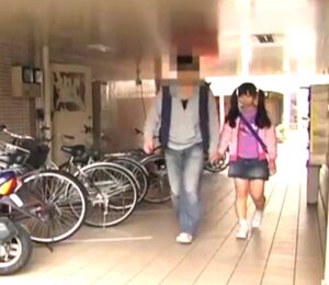 アウロリJS×誘拐｜家出少女を自宅に誘い込んで、大人チンポをぶち込んで犯すロリコン男