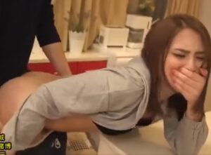 寝取り×彼女の親友｜俺の自宅に遊びに来た彼女と、その親友。彼女にバレないようにハメ犯して・・・