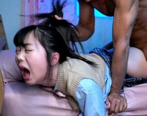 百瀬あすか｜ひよこ少女×種付け強姦｜両親が不在の自宅。侵入した鬼畜男に凌辱されるアウロリJK。やりたい放題にハメ犯されてボロボロ