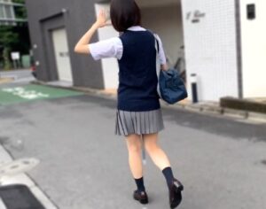 制服ひよこ少女×陰湿つきまとい×監禁拘束レイプ｜学校帰りのロリJKを誘拐。犯り専用アジトに連れ込んで怖がる顔を堪能しながらスローピストン強姦してゆく変態男