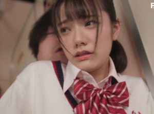 宮下玲奈｜通学ひよこJK×集団痴漢｜制服少女が凌辱強姦。車内で襲われて汚されているのに誰も助けてくれない