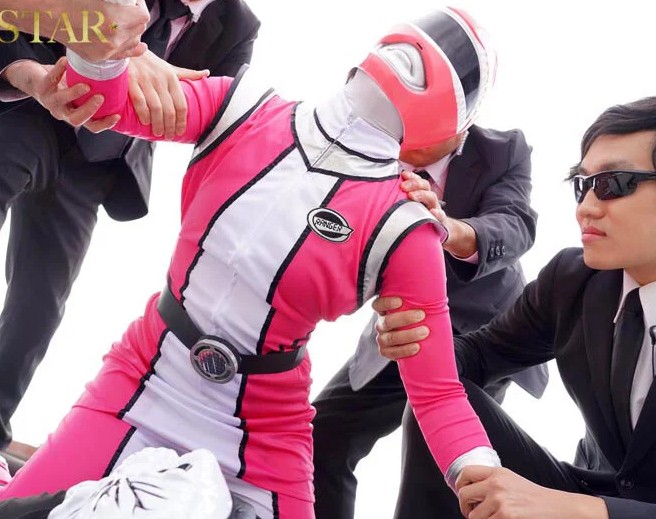 MINAMO｜戦〇ヒロイン『ピンクレンジャー』×拘束強姦｜戦いが終わった後に襲われてしまう。乱交SEXされまくってびゅるびゅる膣内射精