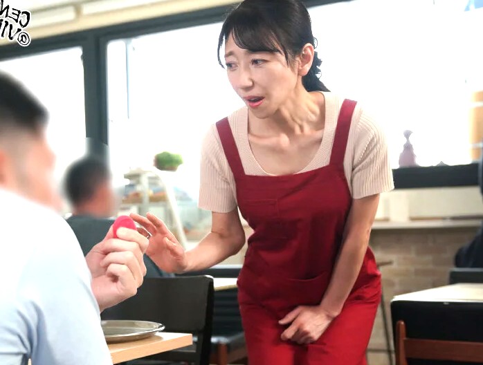 三枝木玲実｜人妻セフレおばさん×遊ばれ＆種付け放題｜セックスレス欲求不満なセフレにカフェ職場でオモチャ責めｗ 『ダメよっ！』羞恥我慢、めちゃくちゃハメ犯しちゃう