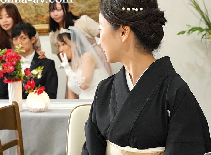 瀬尾礼子｜熟女母×披露宴NTR強姦｜娘の結婚相手に告白されたお母さん。押し倒されハメ犯され、その後も結婚披露宴の最中でもチンポをぶち込まれ快感堕ち