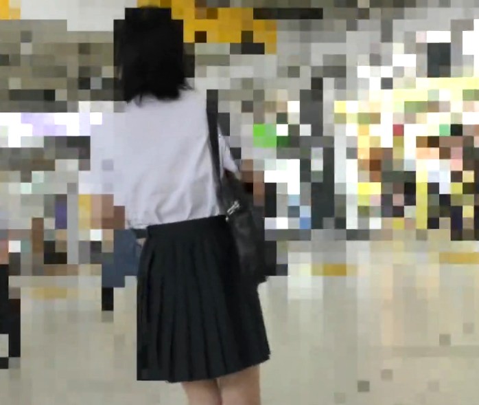 通学アウロリJK×粘着尾行レイプ｜ホームで犯す女を物色し、電車の中で痴漢。種付け強姦までする鬼畜男
