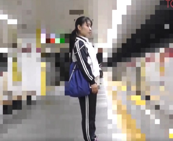 ジャージひよこ少女×粘着サイレント痴漢×軟禁レイプ｜高校陸上部の部活帰りのJKを電車で痴漢して、その後も小部屋に連れ込み強姦スマホ撮影