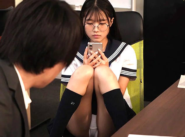 生田さな｜無垢ひよこ教え子JK×純白パンチラ誘惑｜陰キャ美少女に告白された教師。誘惑されて我慢の限界。ホテルに連れ込んでしまい、鬼のようにハメ犯してしまったｗ